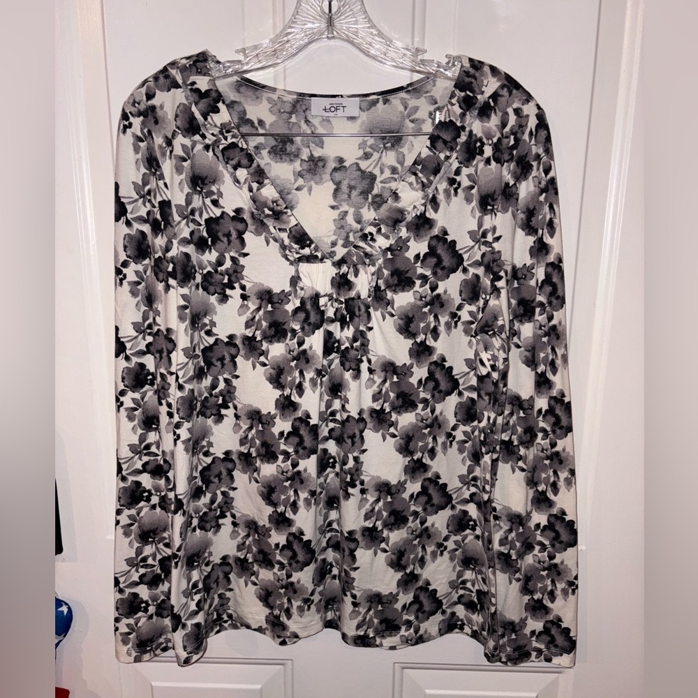LOFT Black and White Floral Long Sleeve Top